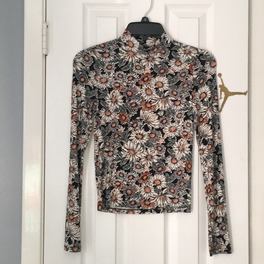 Forever21 floral turtle neck top
